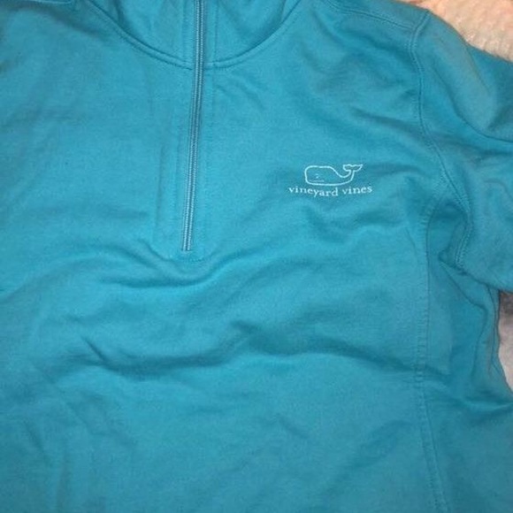 Blue Vineyard vines half zip - Picture 3 of 3